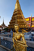 Bangkok Grand Palace, Wat Phra Kaew, A Theppaksi is a Kinnon-like creature with a body that is half-man or half-angel (thep) and half-bird (paksi). 